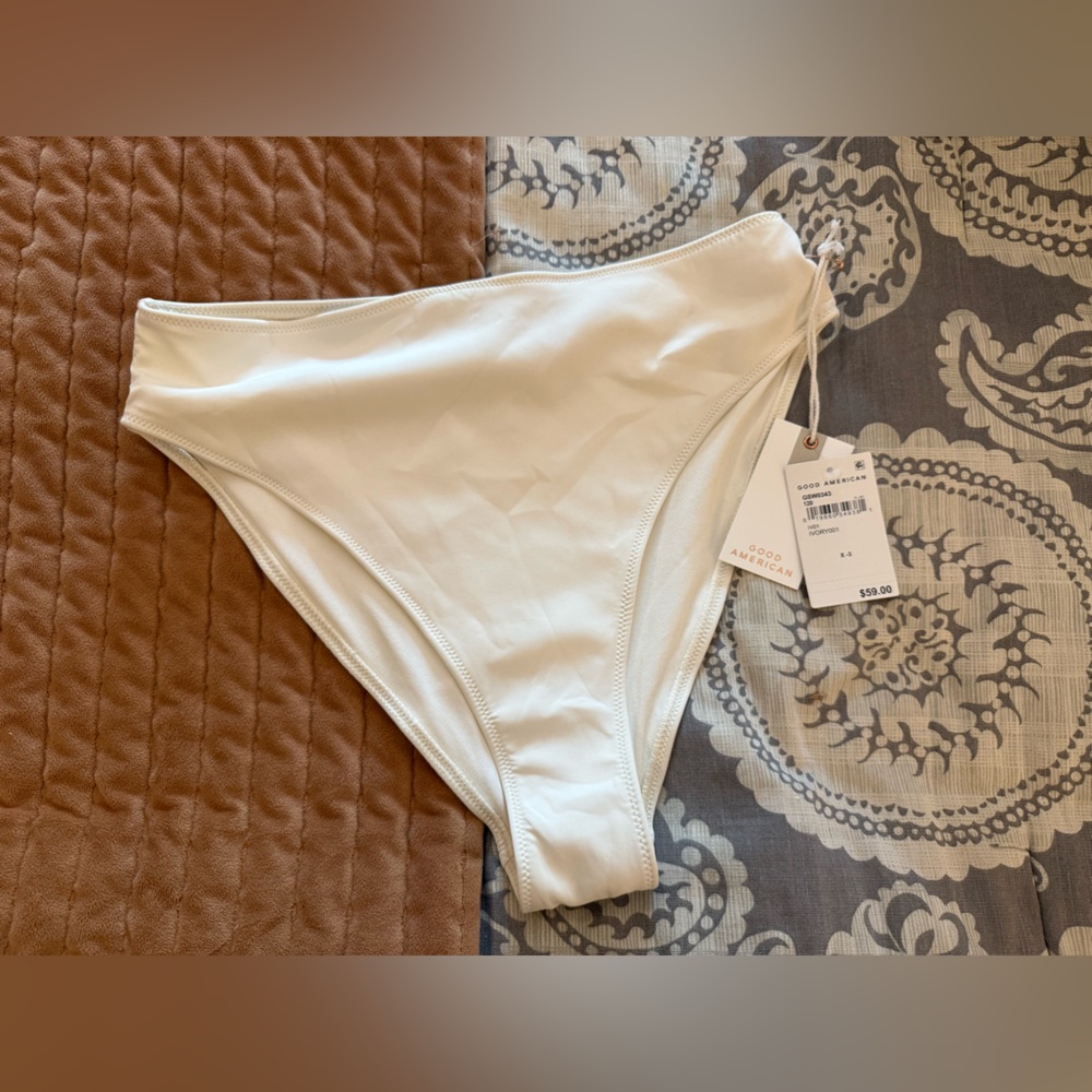 Good American Bikini Bottoms in Ivory size 3(L) NWT